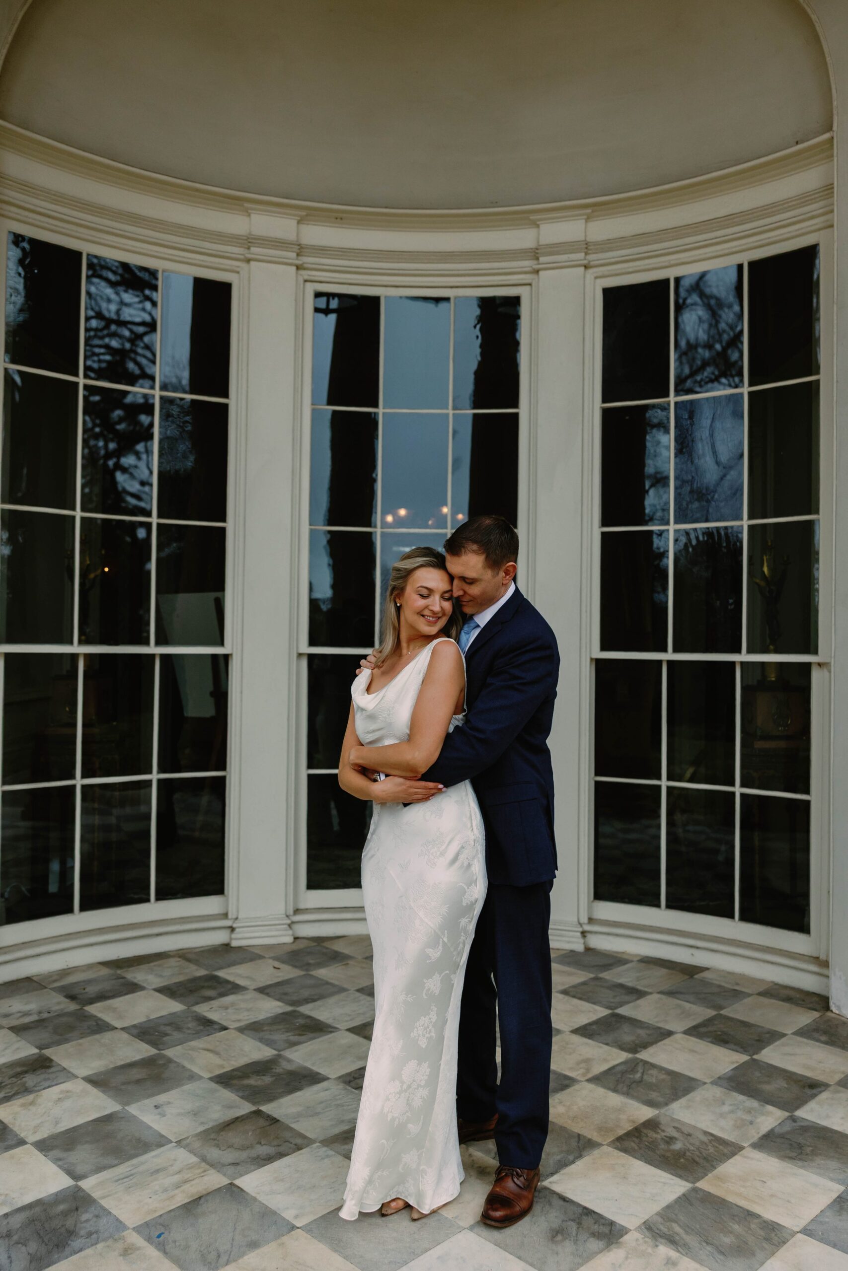 Elegant outdoor ceremony at a Georgetown venue with classic architecture